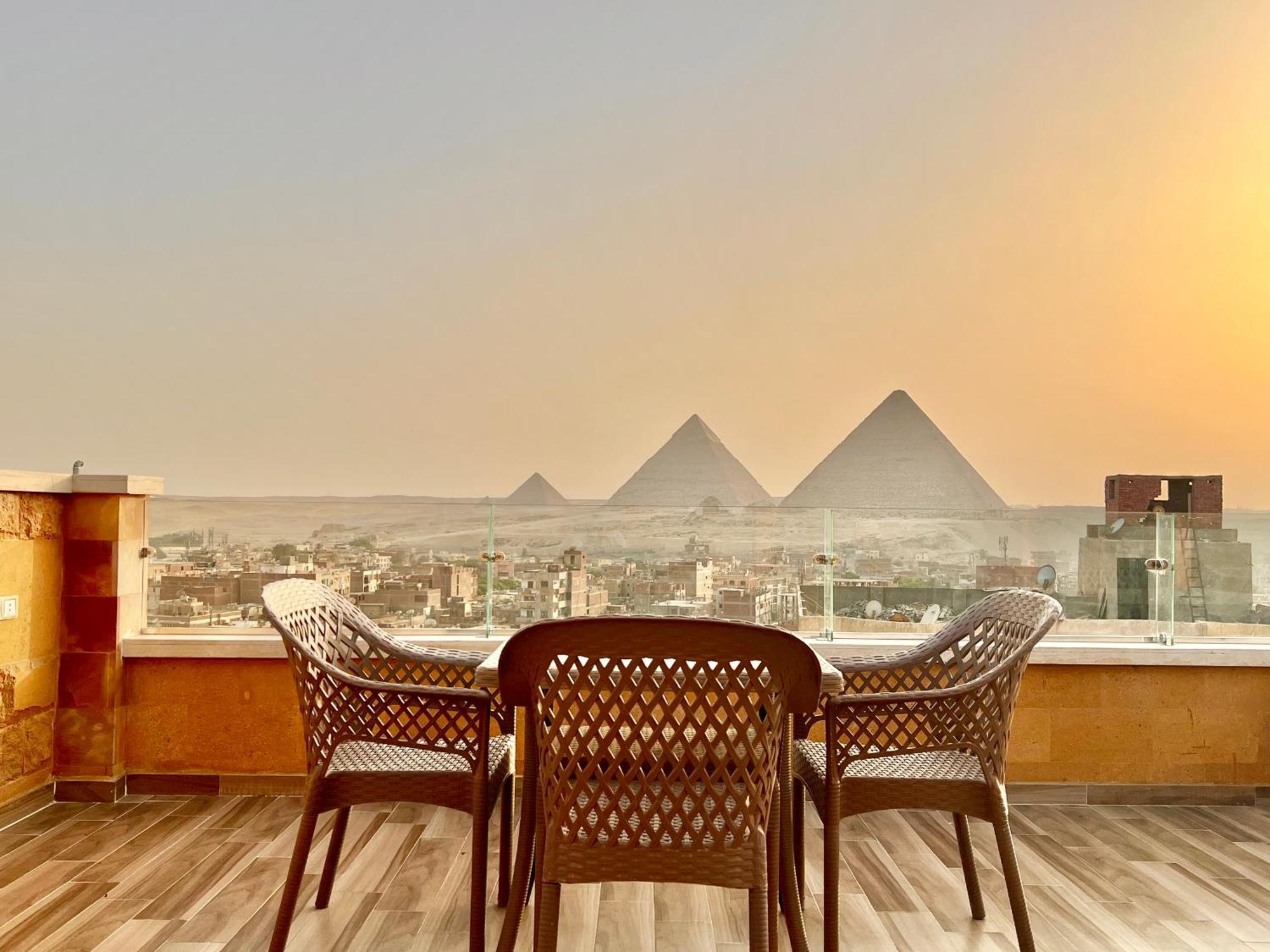Celia Pyramids View Inn Nazlet el-Sîsi Kültér fotó